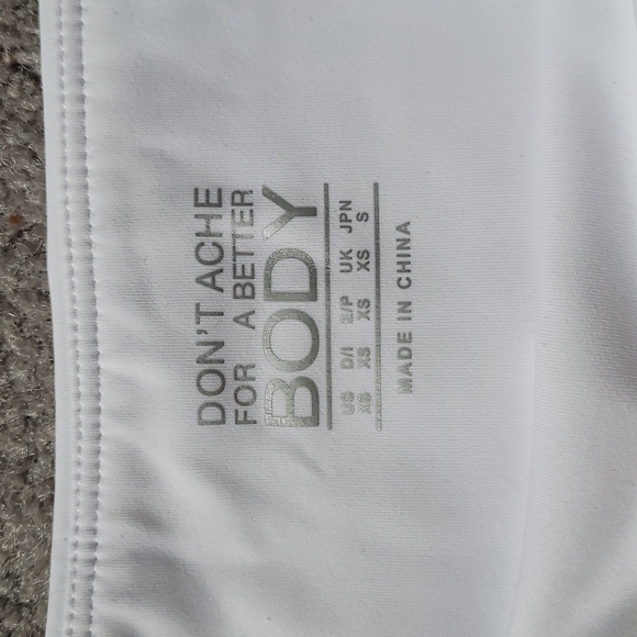 white leggings - Picture 4 of 4